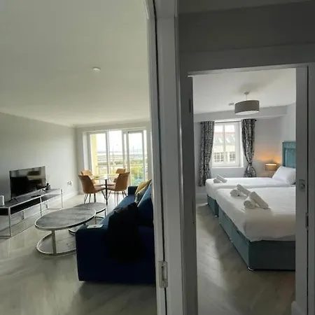 Exquisite Sea View In Salthill, Daire Galway